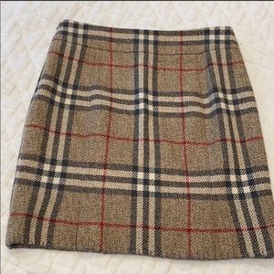 FIRM PRICE Burberry wool skirt. Burberry brit skirt